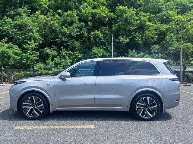 Li Auto L9 — Фото автомобиля 5