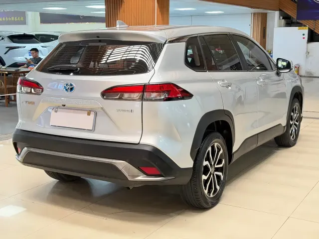 Toyota Frontlander — Фото автомобиля 20