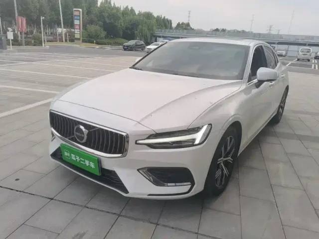 Фотография автомобиля — Volvo S60