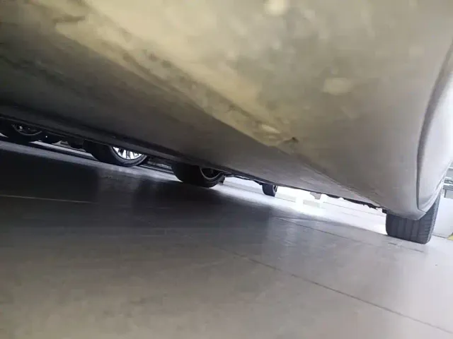 Tesla Model 3 — Фото автомобиля 21