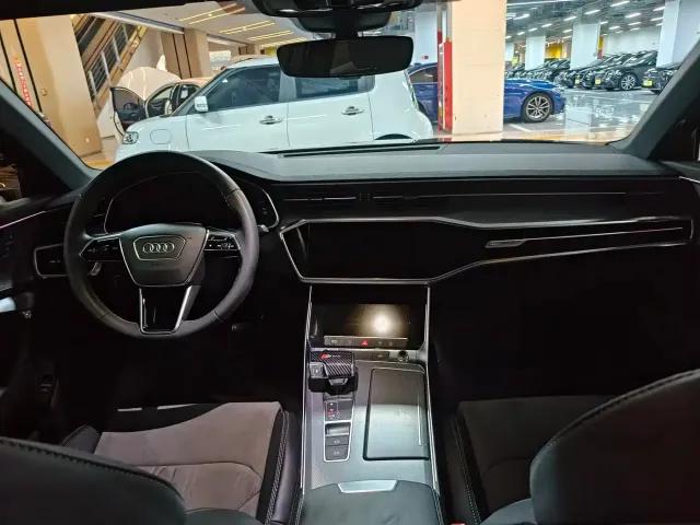 Audi Audi A6L 2022 40 TFSI Luxury Dynamic — Фото автомобиля 9