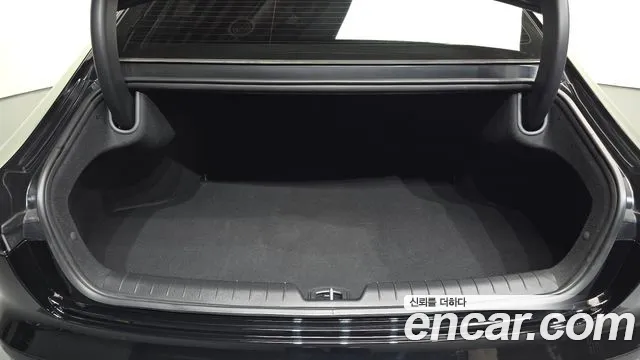 Hyundai Grandeur GN7 — Фото автомобиля 26