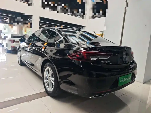 Buick Regal — Фото автомобиля 4