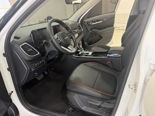 Kia Seltos — Фото автомобиля 7