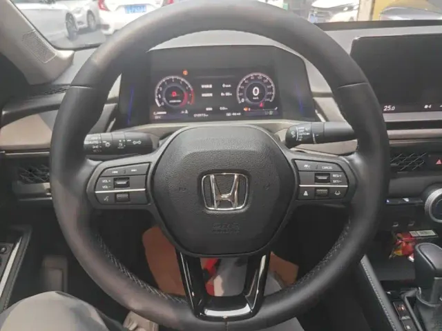 Honda Accord — Фото автомобиля 10