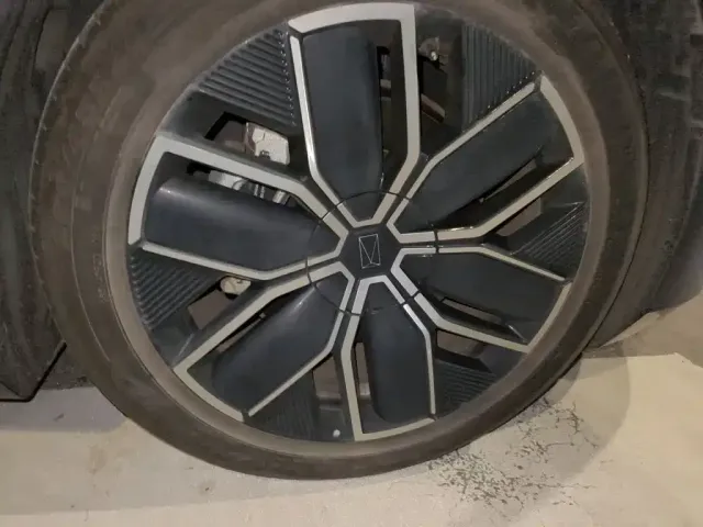 Avatr Avatr 12 2025 Ultra Pure Electric AWD — Фото автомобиля 24