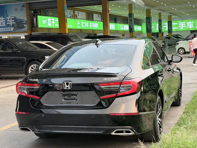 Honda Accord — Фото автомобиля 11