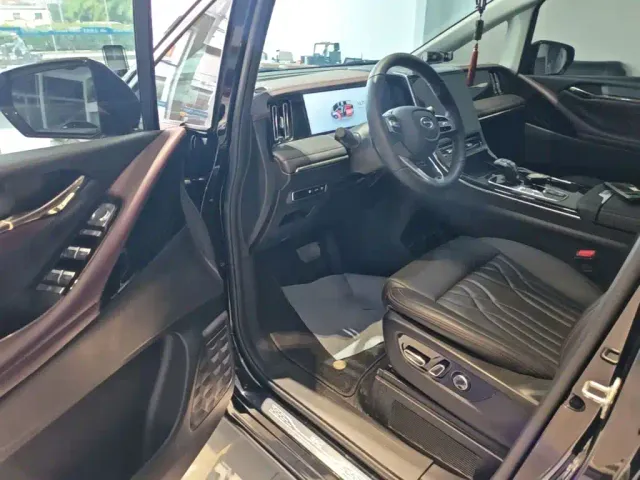GAC Trumpchi M8 — Фото автомобиля 15