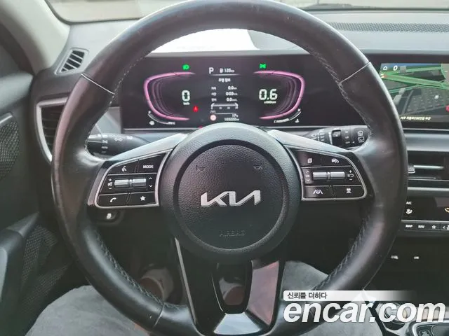 Kia Seltos — Фото автомобиля 9