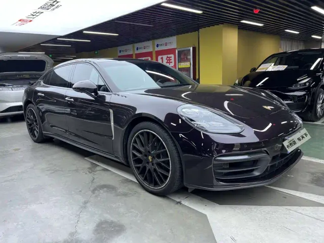 Porsche Panamera — Фото автомобиля 2