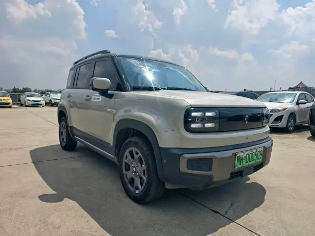 Baojun Yep Plus — Фото автомобиля 3