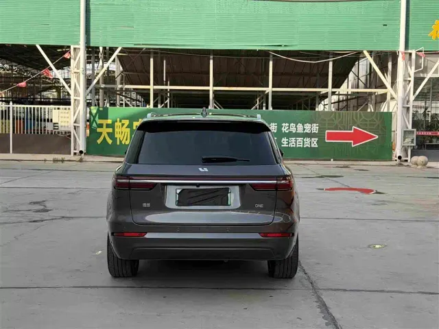 Li Auto ONE — Фото автомобиля 5
