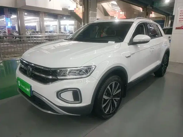 Фотография автомобиля — Volkswagen T-Roc