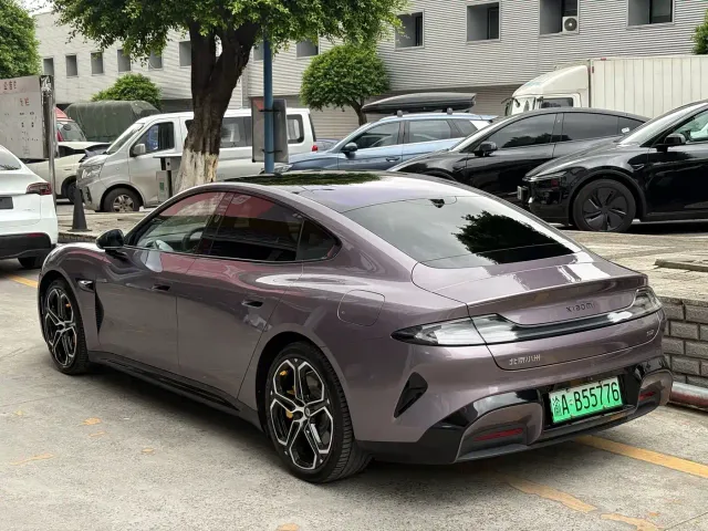 Xiaomi SU7 — Фото автомобиля 5