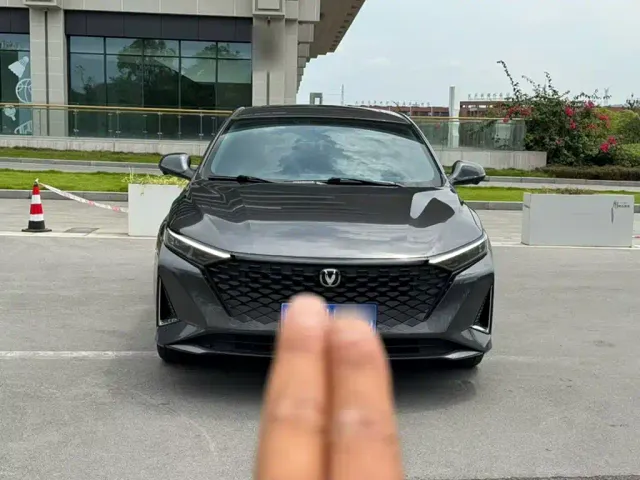 Changan Raeton Plus — Фото автомобиля 3