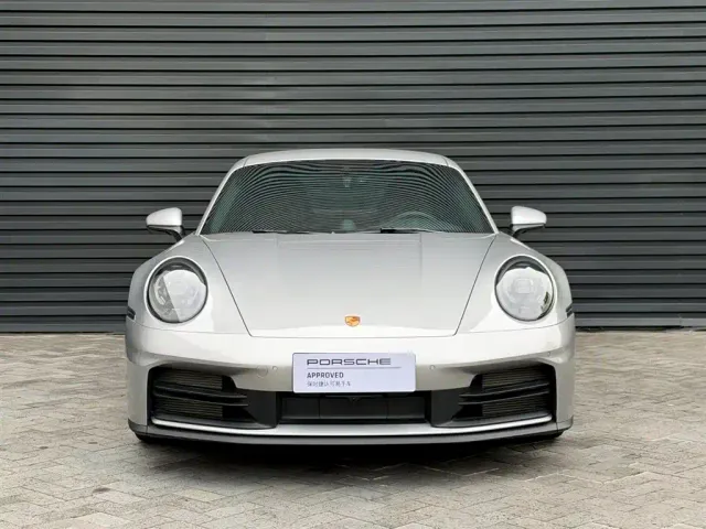 Porsche 911 — Фото автомобиля 6