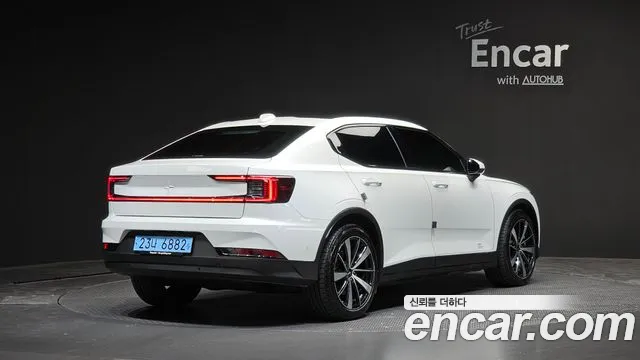 Polestar 2 — Фото автомобиля 2