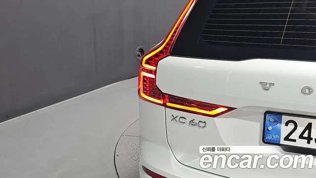 Вольво XC60 — Фото автомобиля 19