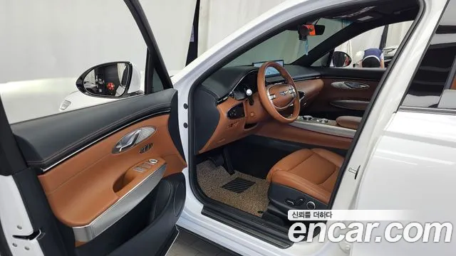 Genesis GV70 — Фото автомобиля 15
