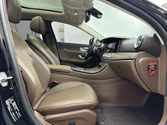 Mercedes-Benz E-Class — Фото автомобиля 13