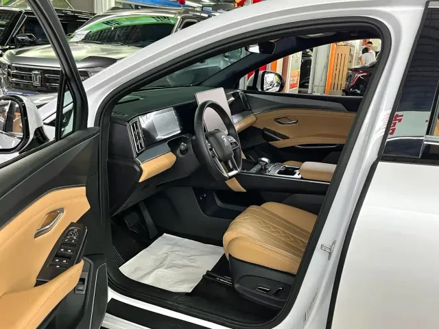 BYD Song L DM-i — Фото автомобиля 4