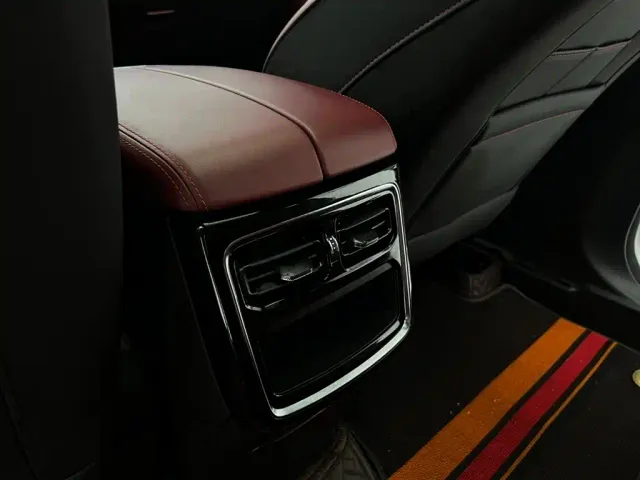 Jetour X70 Plus — Фото автомобиля 18