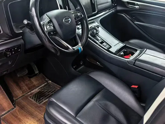 GAC Trumpchi M8 — Фото автомобиля 3