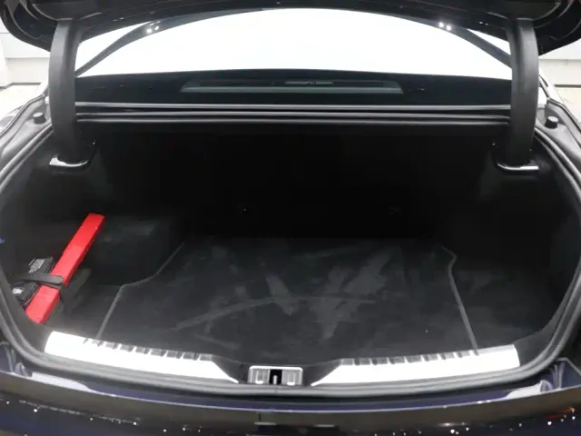 Bentley Flying Spur — Фото автомобиля 28