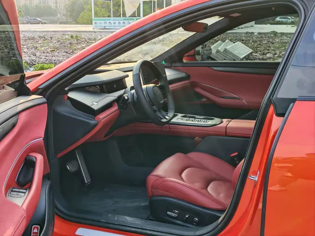 Xiaomi SU7 — Фото автомобиля 4