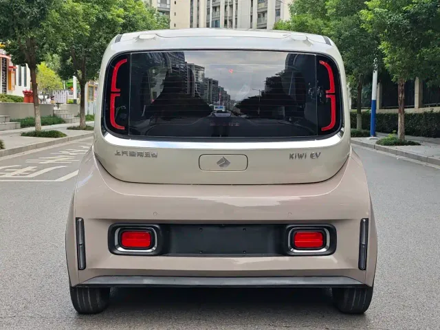 Baojun KiWi EV — Фото автомобиля 4