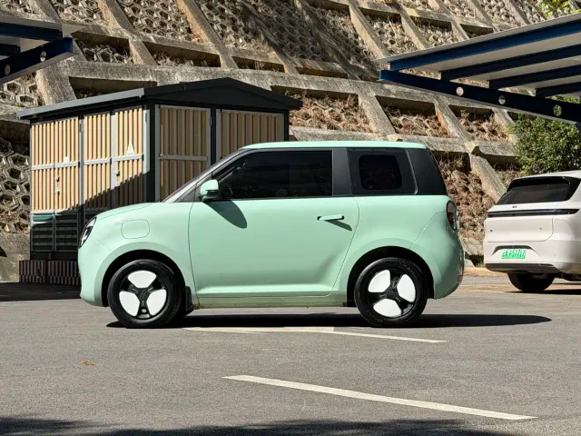 Changan Lumin — Фото автомобиля 8