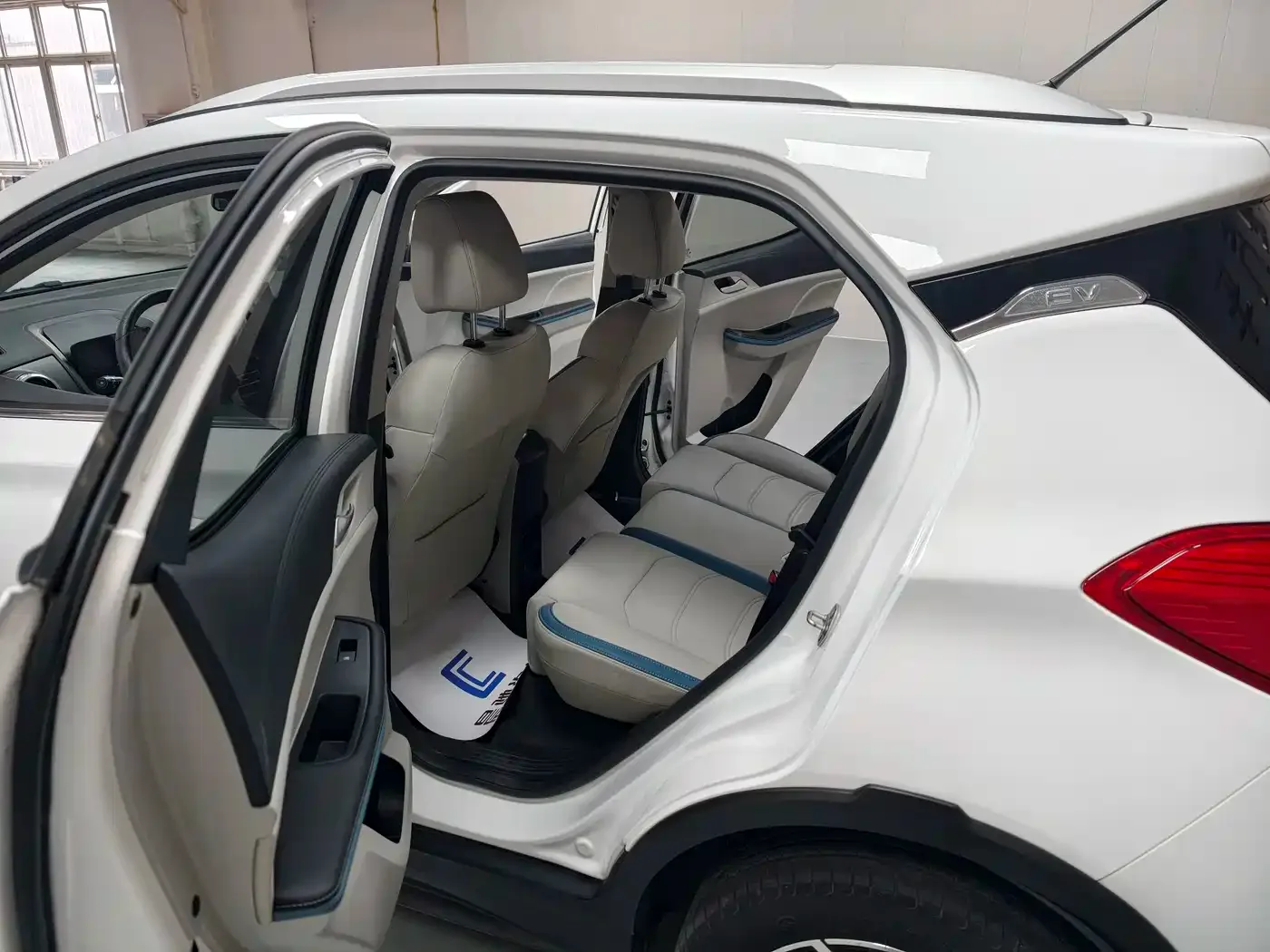 BYD Yuan Pro 2021 401KM Luxury Model — Фото автомобиля 16