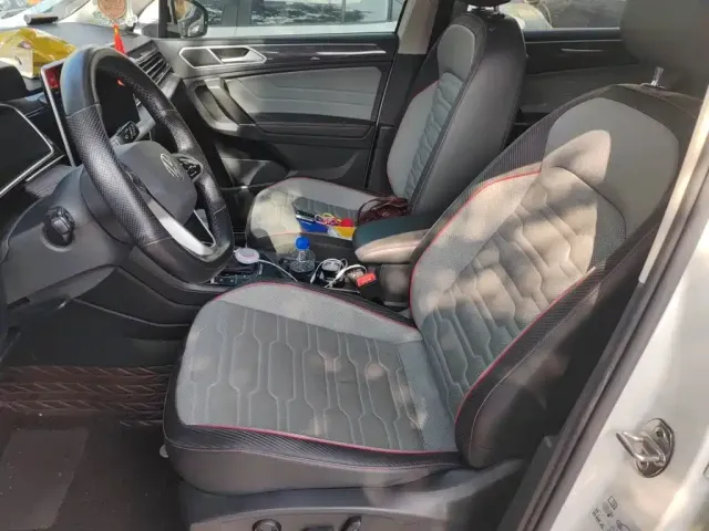 Volkswagen Tiguan L PHEV — Фото автомобиля 16