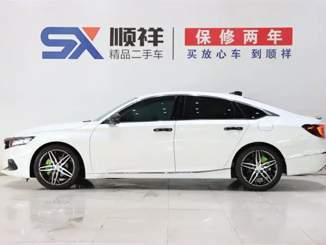 Honda Accord — Фото автомобиля 6