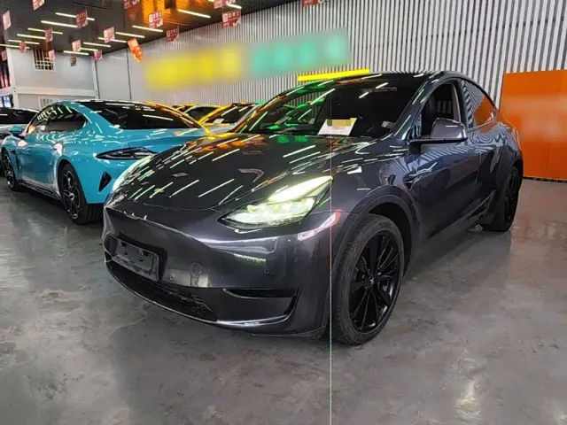 Фотография автомобиля — Tesla Model Y