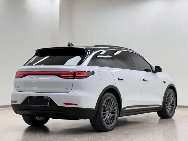 Leapmotor C11 — Фото автомобиля 6