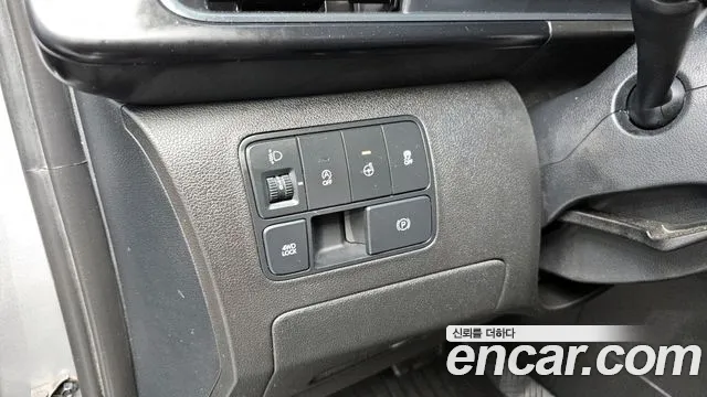 Hyundai Staria Staria 4WD Tourer 11 мест — Фото автомобиля 18