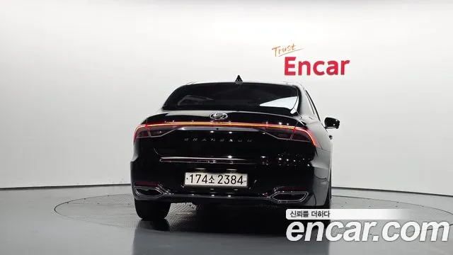 Hyundai Grandeur Новый Grandeur IG — Фото автомобиля 4