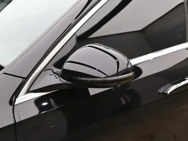 Mercedes-Benz E-Class — Фото автомобиля 29