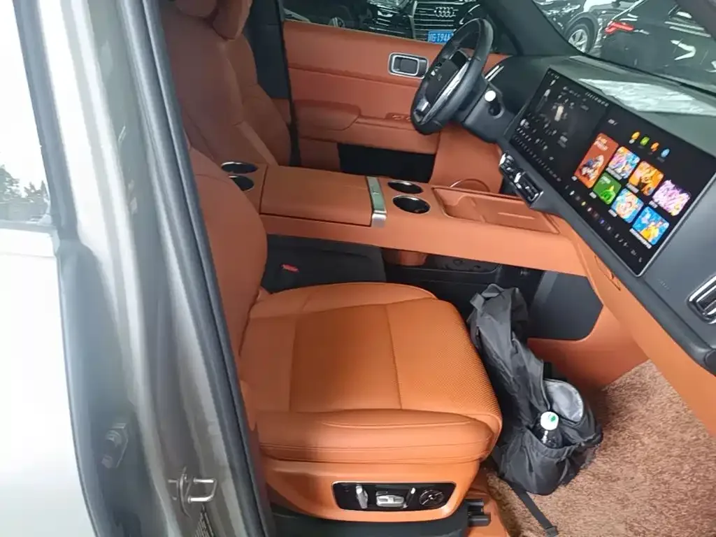 Li Auto Li Xiang L9 2022 Max — Фото автомобиля 19