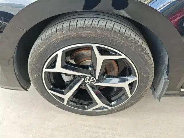 Volkswagen Passat — Фото автомобиля 22