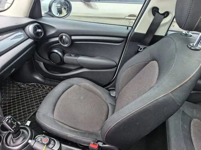 MINI Hatch — Фото автомобиля 11