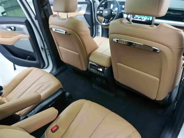 GAC Trumpchi Trumpchi ES9 2024 Model PHEV 143km Traveller Max — Фото автомобиля 11