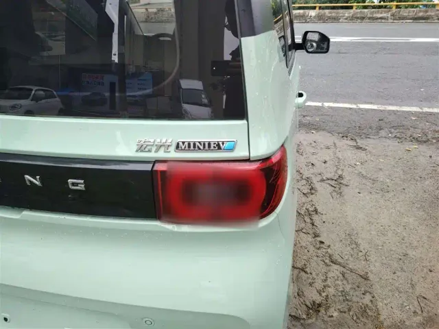 Wuling Hongguang Mini EV — Фото автомобиля 7