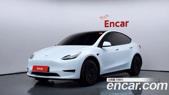 Фотография автомобиля — Tesla Model Y