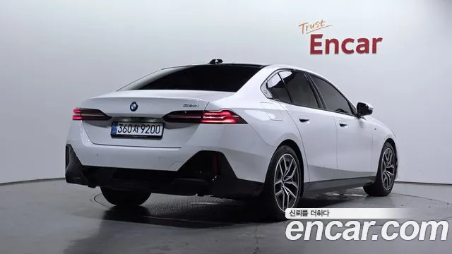 BMW 5-Series — Фото автомобиля 2