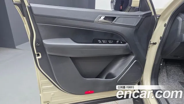 KG_Mobility_Ssangyong Rexton Новый Rexton Sport Khan Дизель 2.2 4WD — Фото автомобиля 24