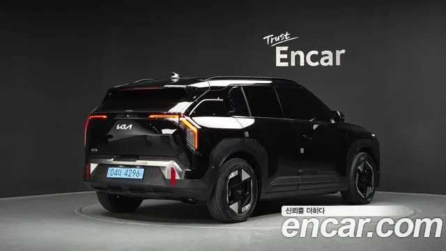 Kia EV3 — Фото автомобиля 2