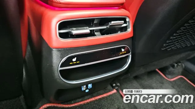 Genesis GV70 2.5T Бензин 2WD — Фото автомобиля 18