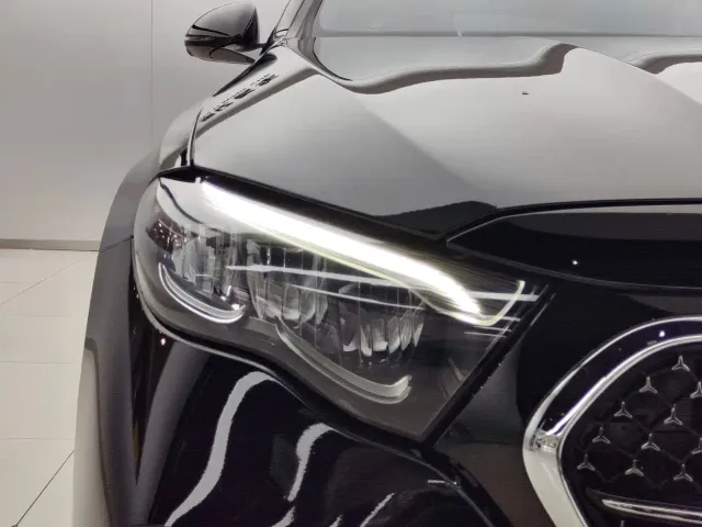 Mercedes-Benz E-Class — Фото автомобиля 8